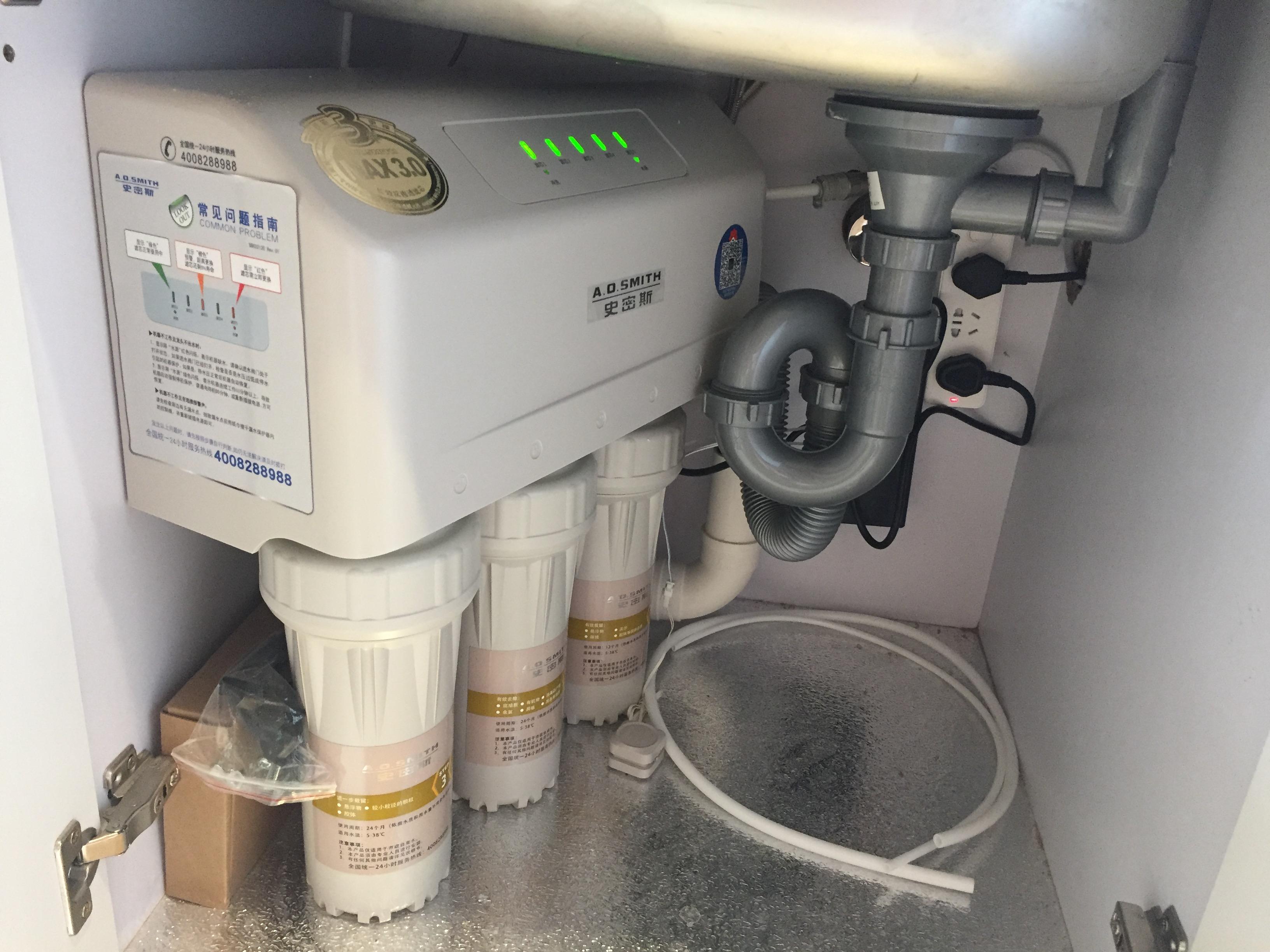 家庭用净水机好还是喝桶装水好,桶装水和小区净水器的水哪个好