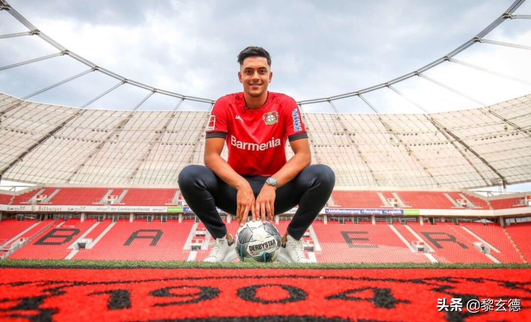 德甲再添阿富汗后裔，废墟中的足球世界，联赛赛会制月薪10美元