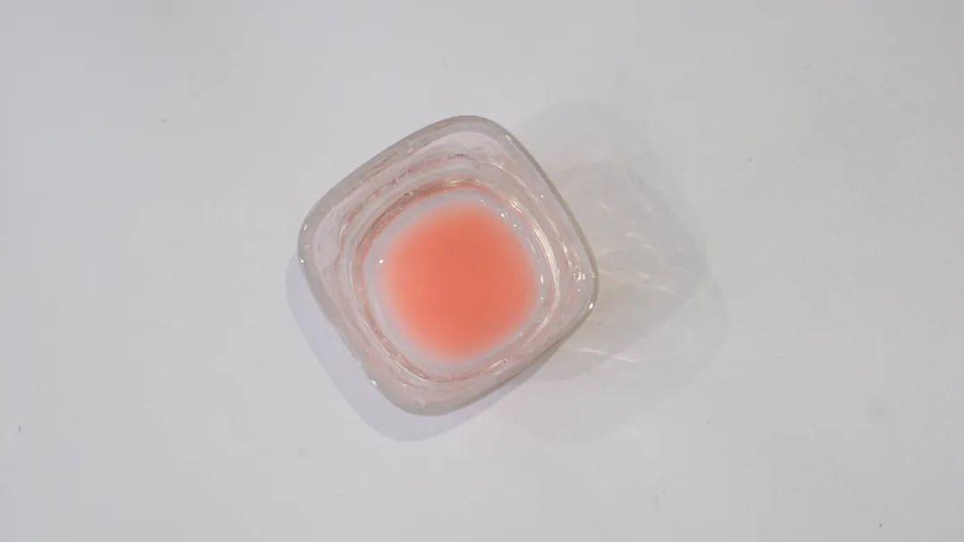 北京一女子4个月用空47次护肤品 (北京一女子用空47瓶护肤品)