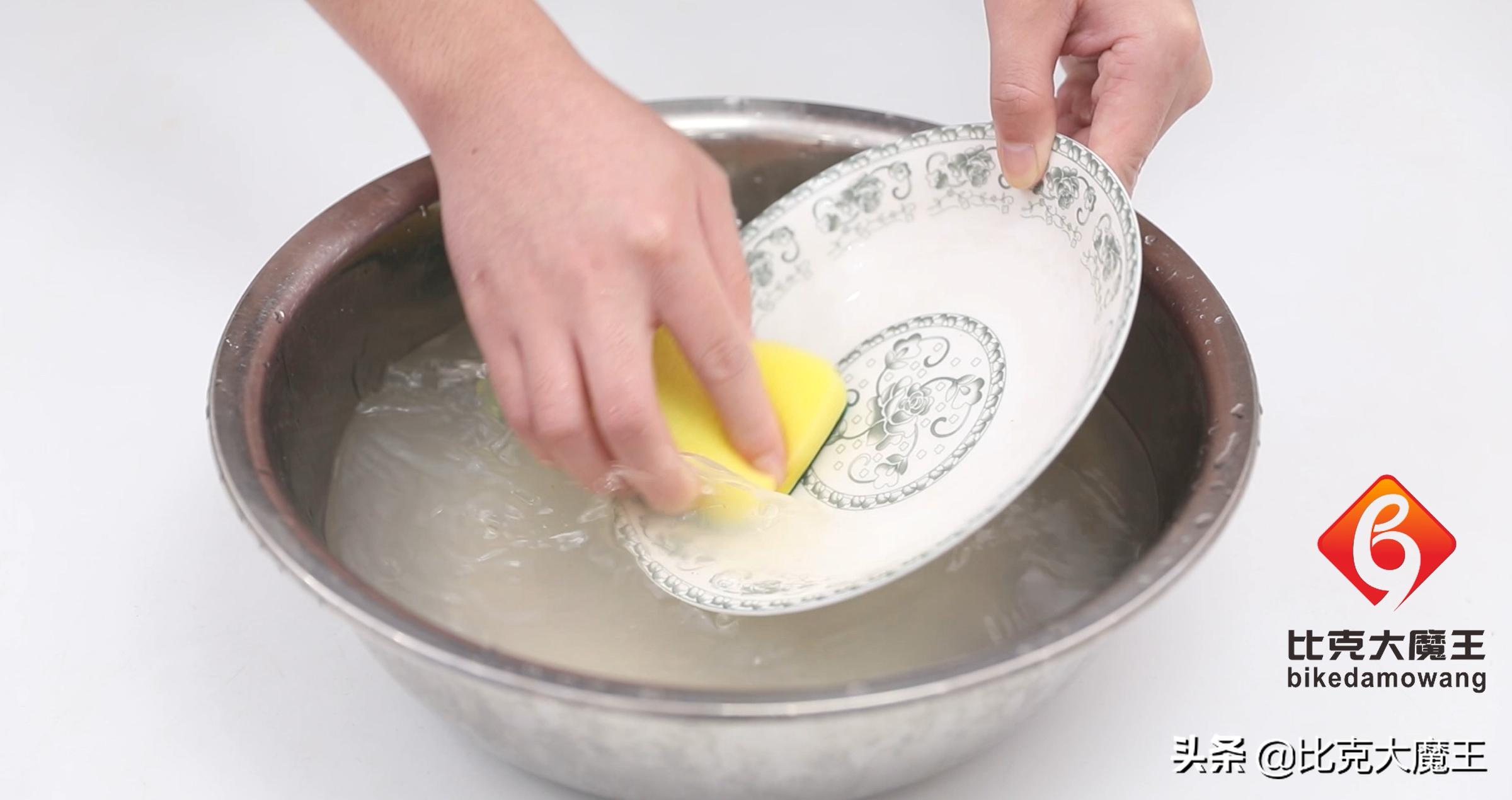 橘子皮能和盐一起用吗,橘子皮泡水时可以加上什么