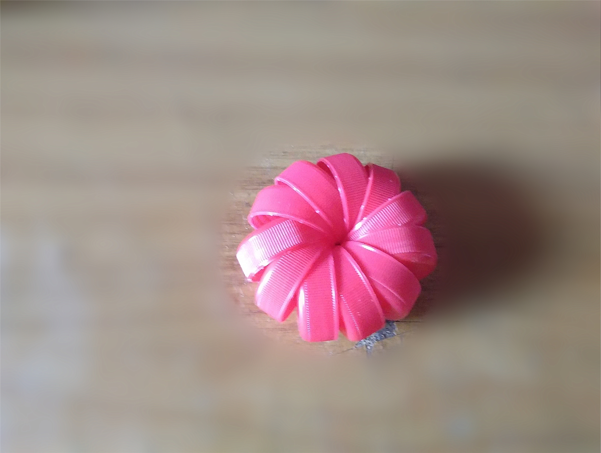 手把手教你用瓶盖做灯笼教程,100个瓶盖大灯笼制作大全