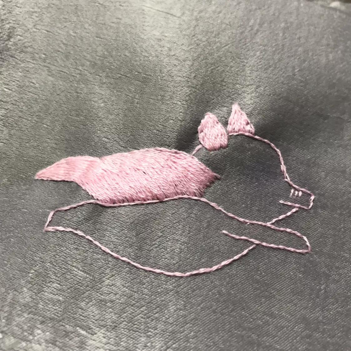 小虎头刺绣教程,刺绣金猪的图案教程