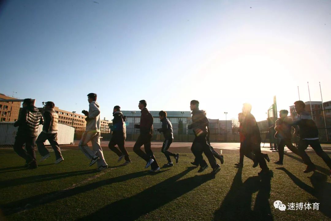 青少年参加运动训练的误区,青少年体育运动十大误区