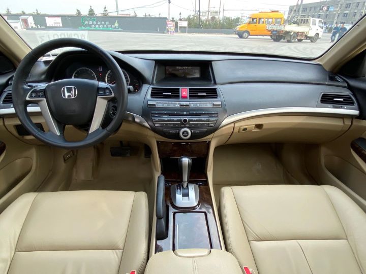 本田雅阁从一代到十代,本田雅阁八代半缺点和优点