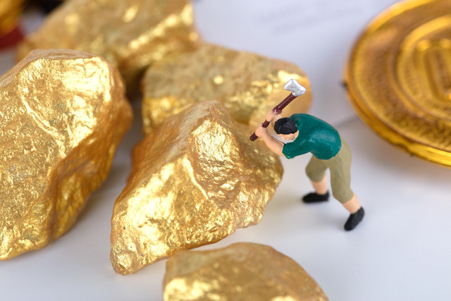 黄金怎么分辨软金和硬金,黄金含金量越高色泽越淡