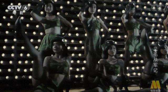 “我们都是小把戏”，这部92年神作，对成人世界的暗讽不输周星驰