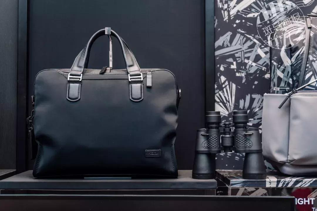 限时两个月：TUMI恒隆快闪店来了，“星爵”出没！