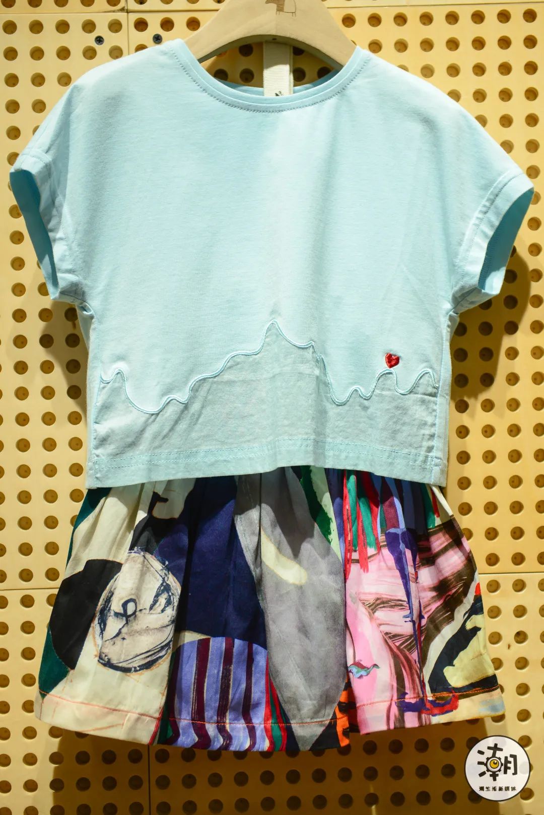 品牌服饰0.1折起,服饰99团200元代金券