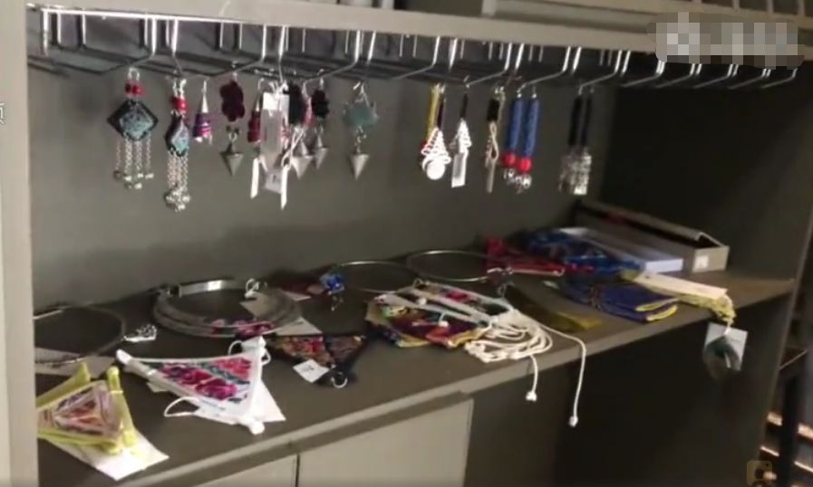 杨丽萍3500万宫殿整改后再吸金，一杯咖啡100元，只能参观一小时