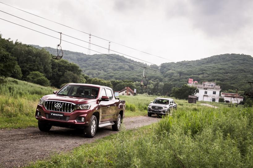 开皮卡自驾游合适吗,自驾游开皮卡好还是越野车好