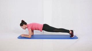 疫情严峻宅在家里怎么练？送给跑者5套不带重样的力量训练动作