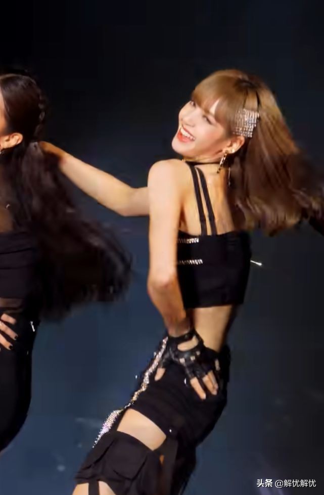 lisa绑带短裤 (lisa穿短裤有多好看)