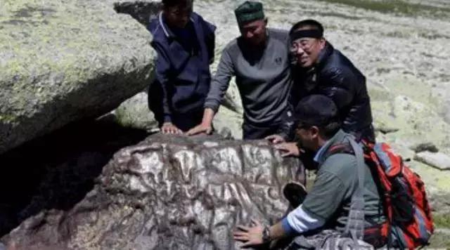 陨石手链辨别真假,球粒陨石真假辨别