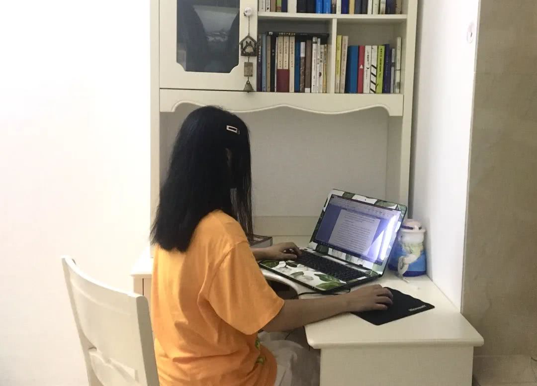 学霸宅家,学霸们学习成绩好吗