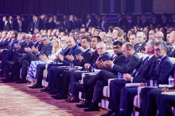 许家印讲述恒驰换道超车秘籍,许家印首谈恒大造车路换道超车