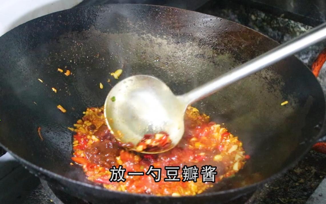 红烧猪脚的家常做法软烂脱骨川味,高压锅炖一整只猪脚要多久才脱骨