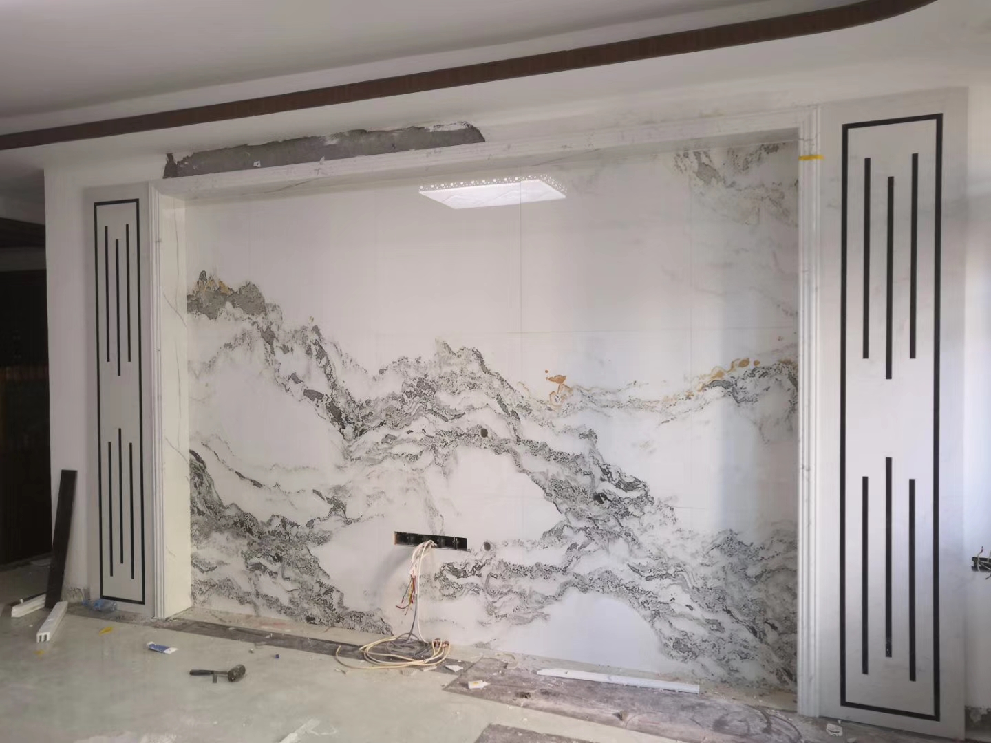 瓷砖和石材背景墙区别,瓷砖背景墙一般怎样装饰