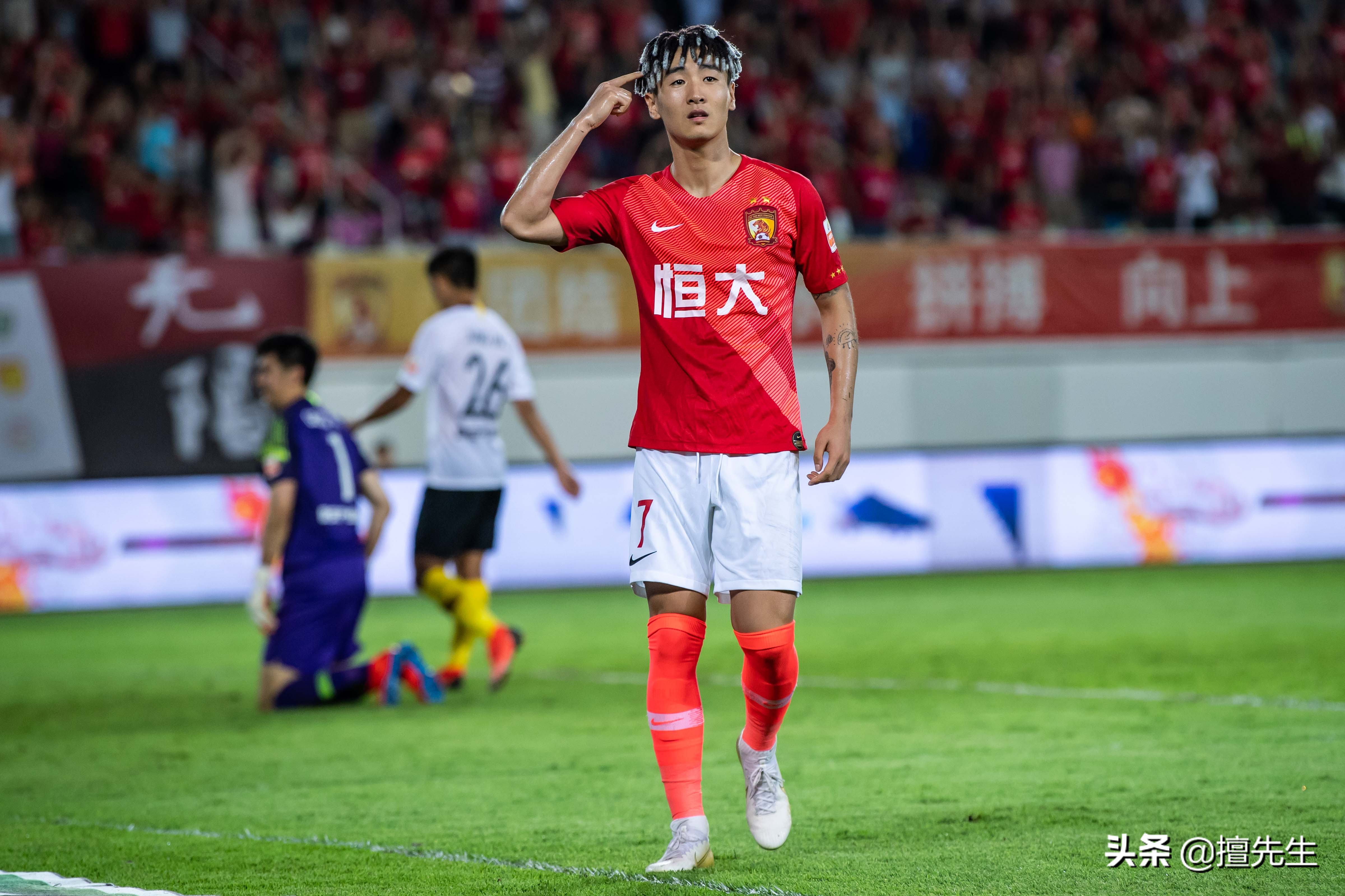 恒大对华夏韦世豪高光,恒大对比国安的影响力