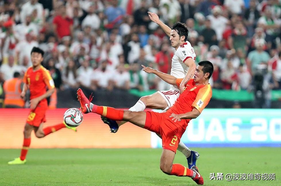 国足还要请里皮式名帅？韩乔生批顾头不顾腚，青训体系被越南赶超