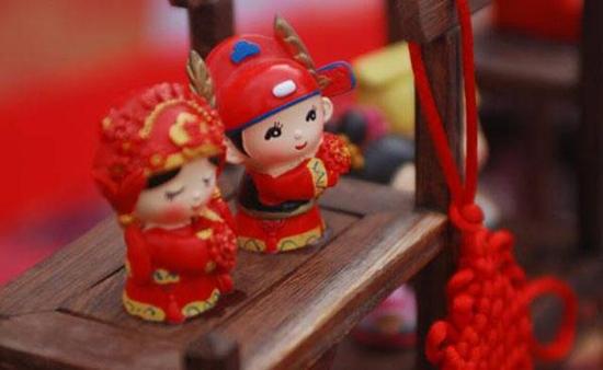 月老牵红线千里姻缘一线牵,千里姻缘一线牵成就一段美满姻缘