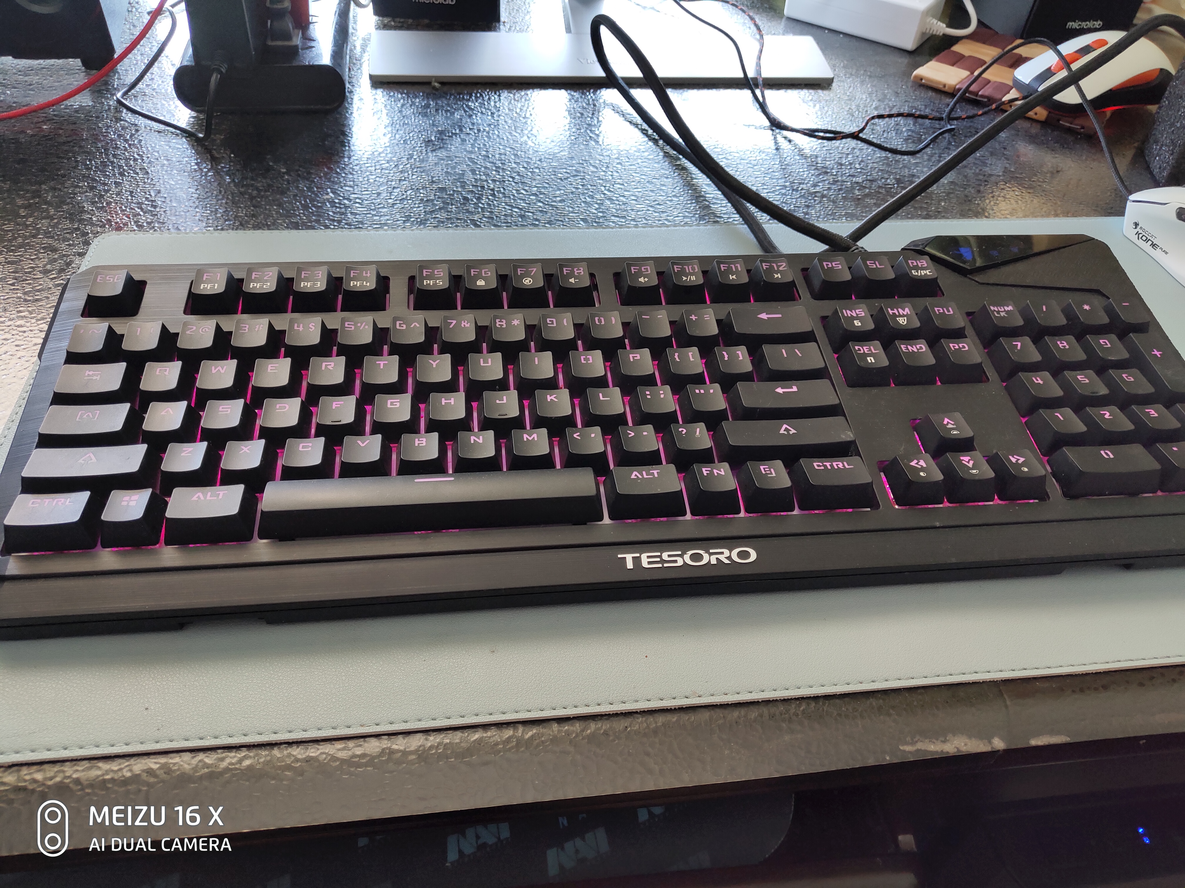 机械键盘ttc轴和樱桃轴有什么区别,樱桃键盘g80-3000s测评