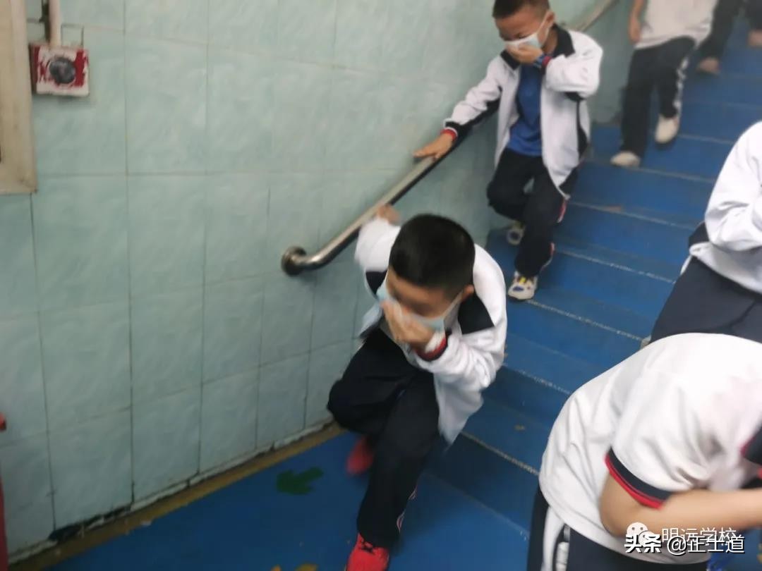 东莞凤岗明远小学,东莞明远小学