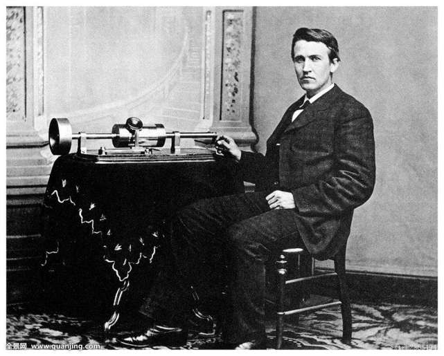 电灯从发明到现在经历了多少代,世界上第一盏电灯是谁发明的