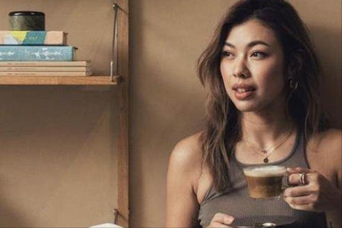 香港名模女儿，公开宣布“同性婚礼”，女友更是大有来头