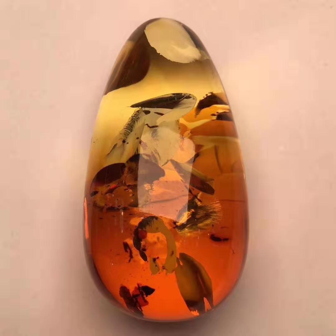 天然琥珀和优化琥珀区别,纯天然无任何优化的琥珀