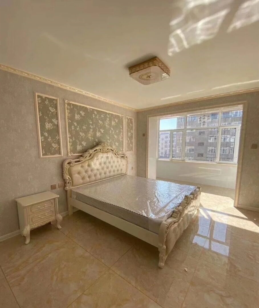 房子装完没少花钱，朋友来了都说像KTV，卫生间的管子是来搞笑的