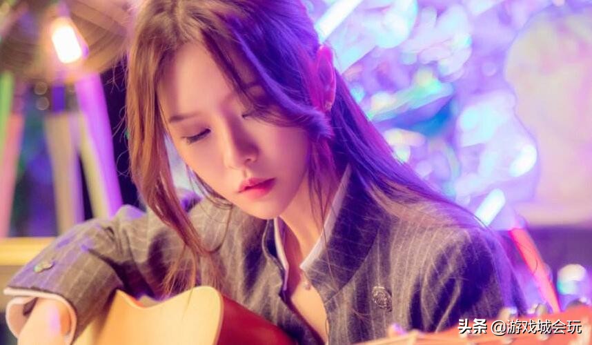 妹子评价斗鱼一姐阿冷,斗鱼一姐阿冷早期视频