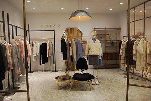 如何开好一家服装店女装店铺,服装店经营一年的利润表