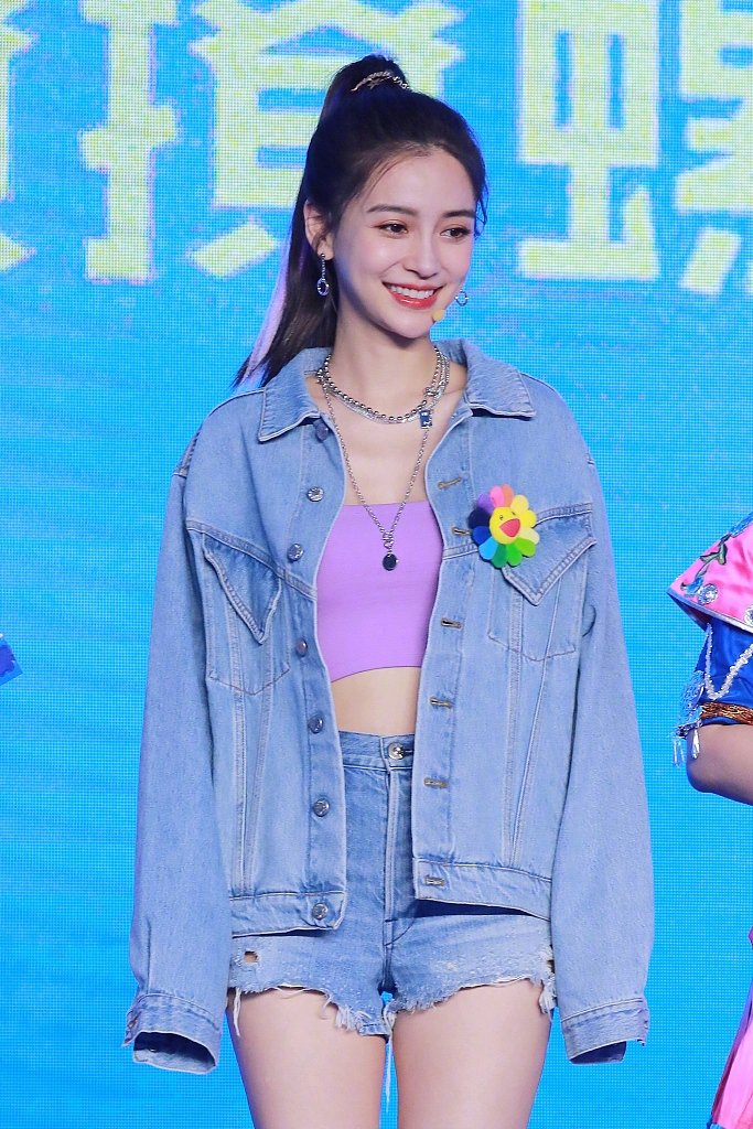 baby的体态,baby侧颜生图