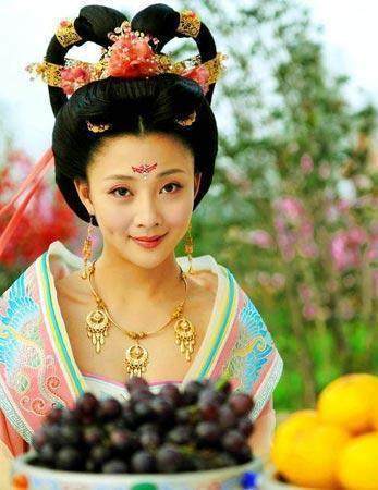 杨玉环怎么成了唐玄宗的贵妃,杨玉环和唐玄宗的关系