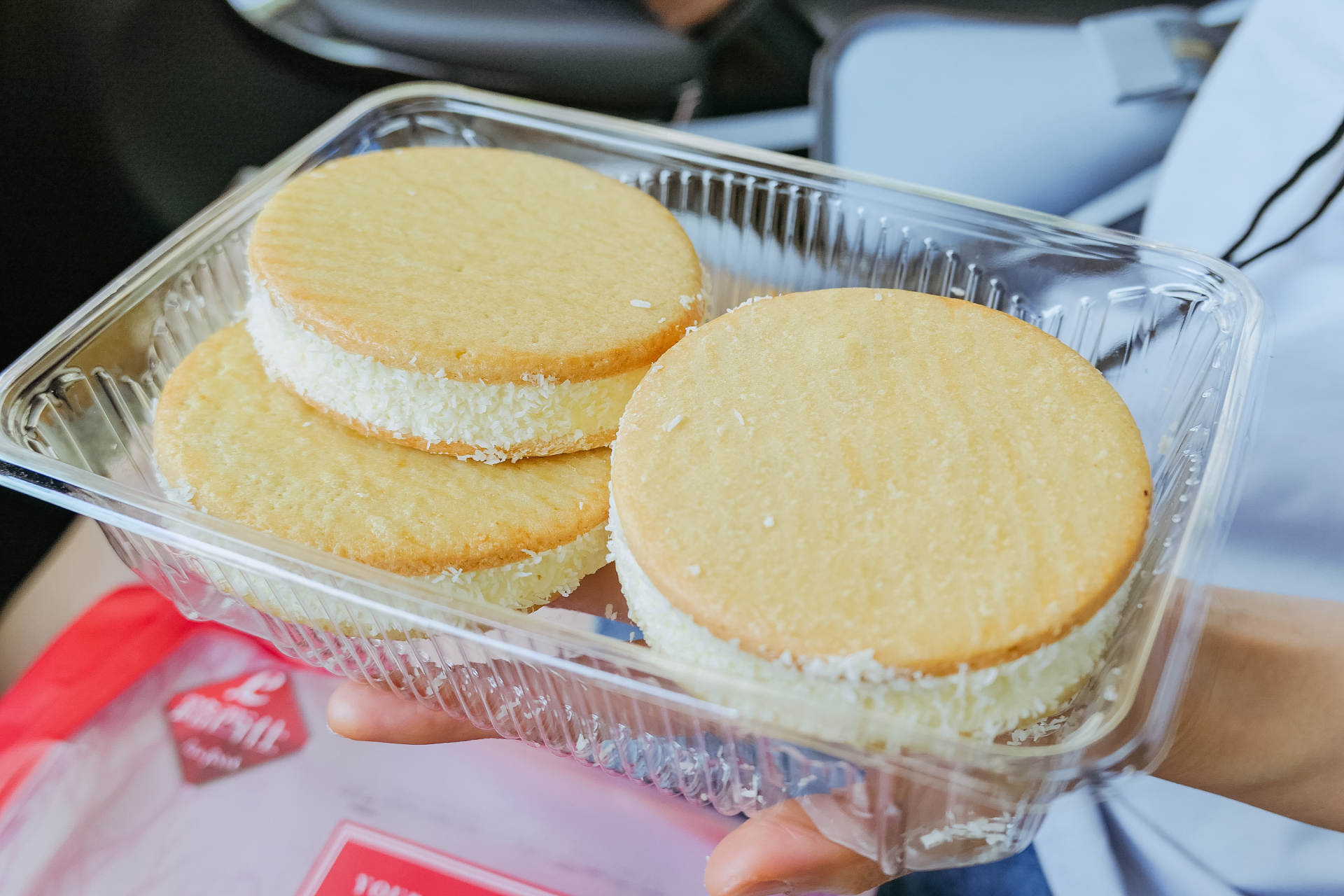 在天津，百十年来西餐一直和煎饼果子si“盟兄弟”？