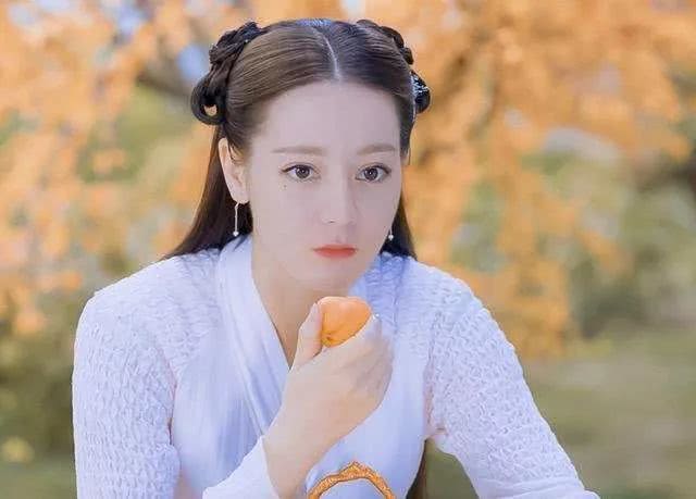 杨幂枕上书大婚,杨幂赵又廷枕上书