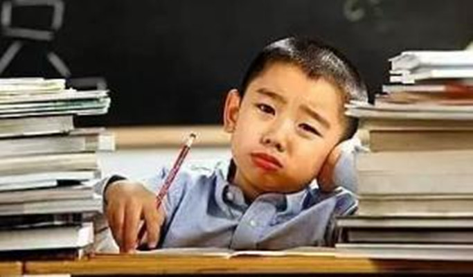 孩子不愿写作业该怎么做,孩子不乐意写作业用什么方法引导