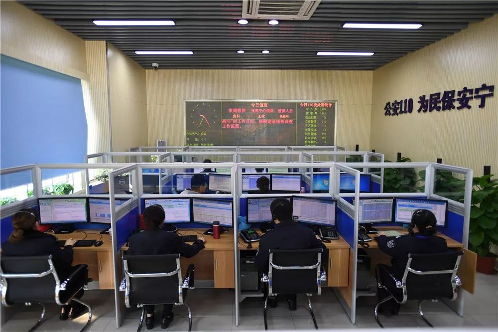 110先进评选｜走近警队中你最“熟悉”的陌生人