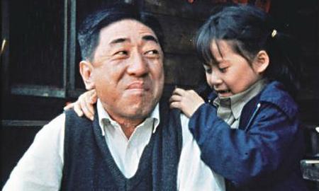 老汉扛煤气罐16年,62岁老汉扛煤气罐供出女博士