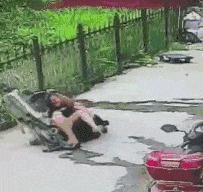 这么调皮的女朋友,我也想来一打