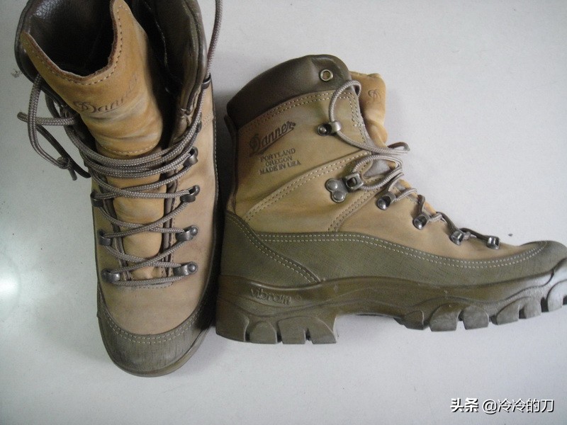 军靴有多舒服,军靴多厚硬不硬