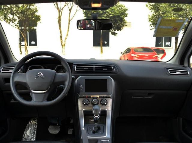 存了9万，开完C4世嘉再提别克凯越，车主：想说六个字