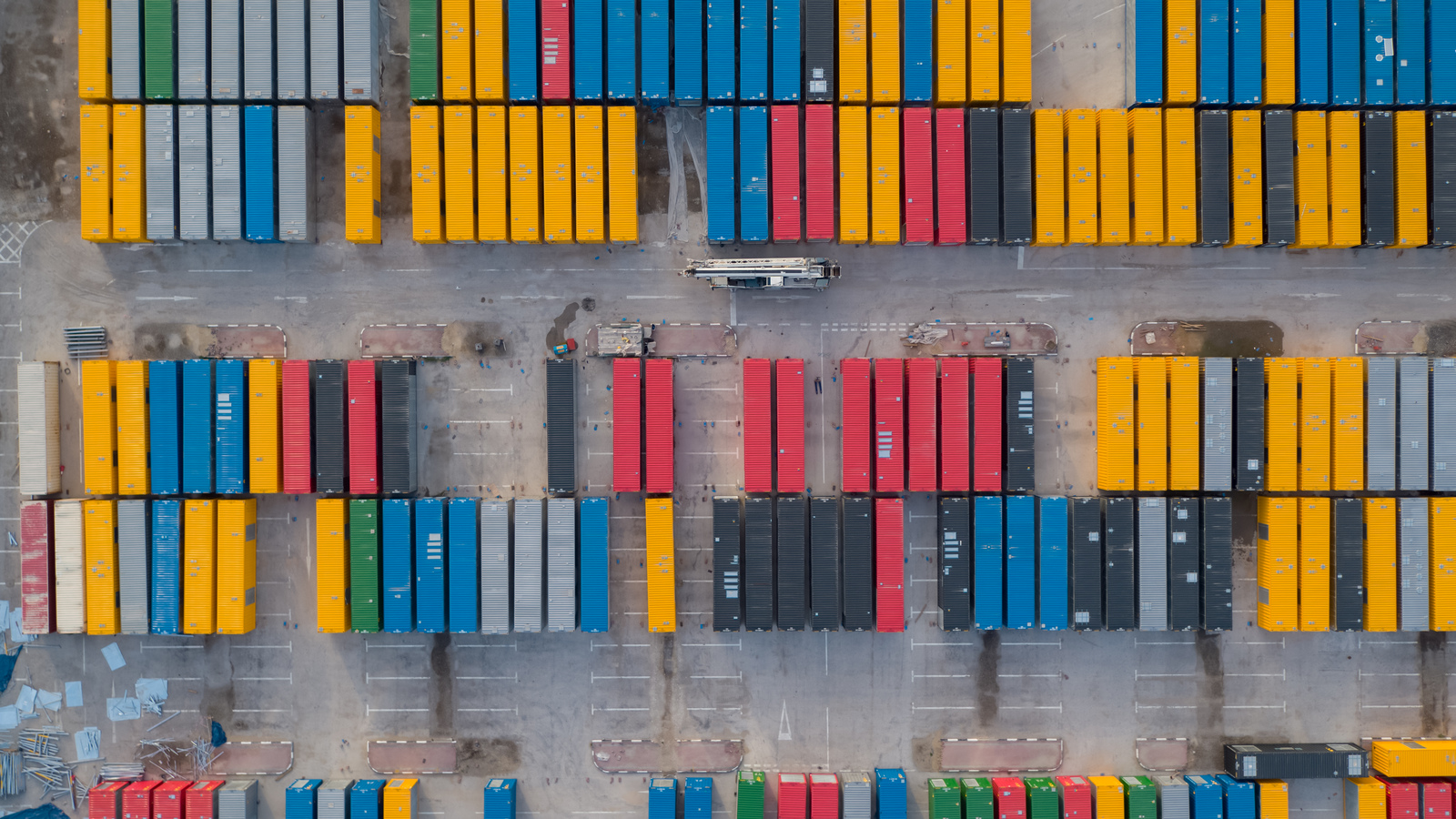 卡塔尔世界杯用集装箱造的球场,世界杯第一足球场