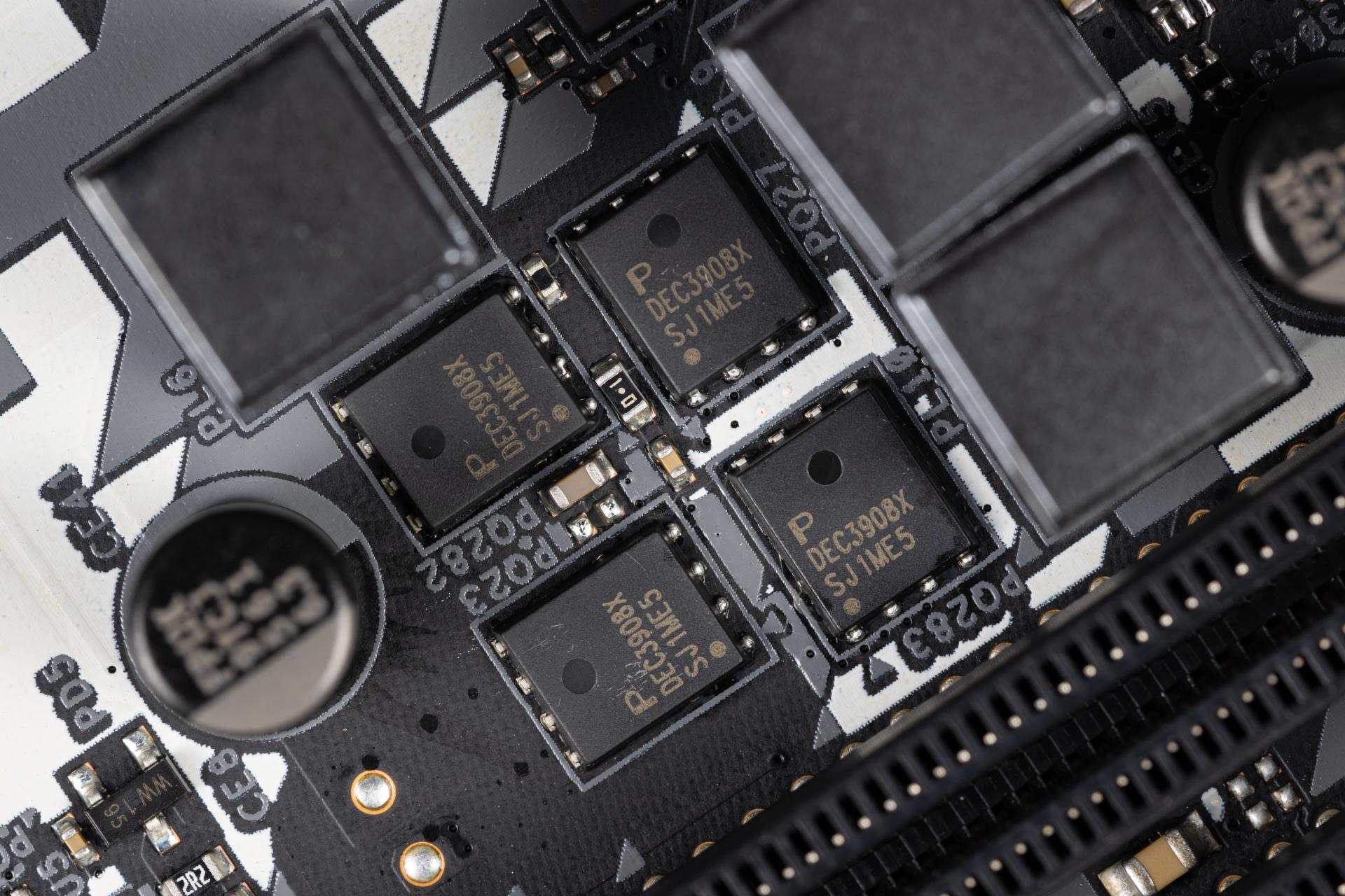 一块能扛10900K的B460主板！华擎B460MSteelLegend深度评测