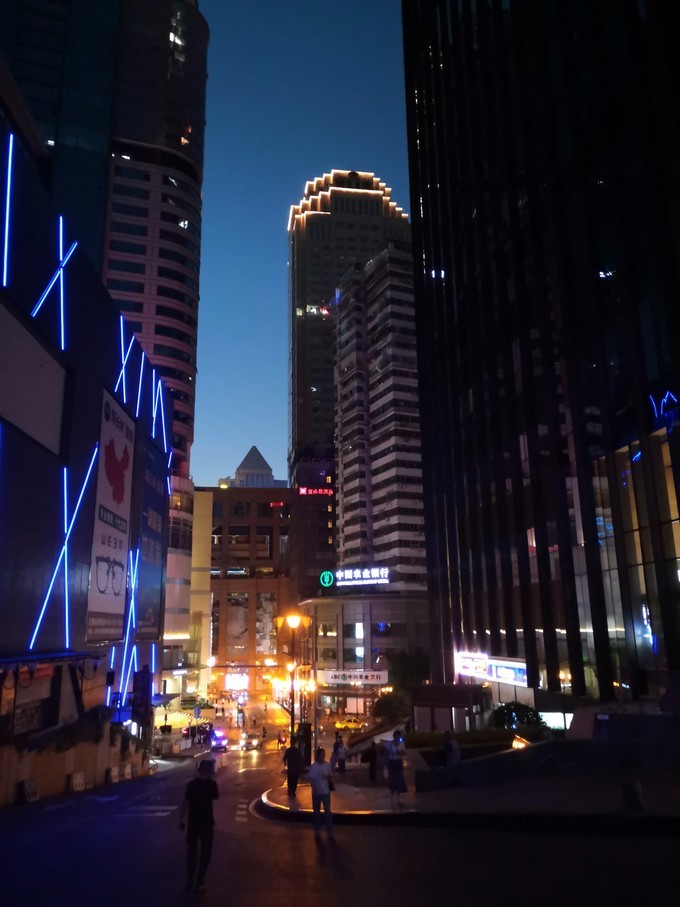 千寻雾海高空江景酒店,千合日善高空江景酒店电话