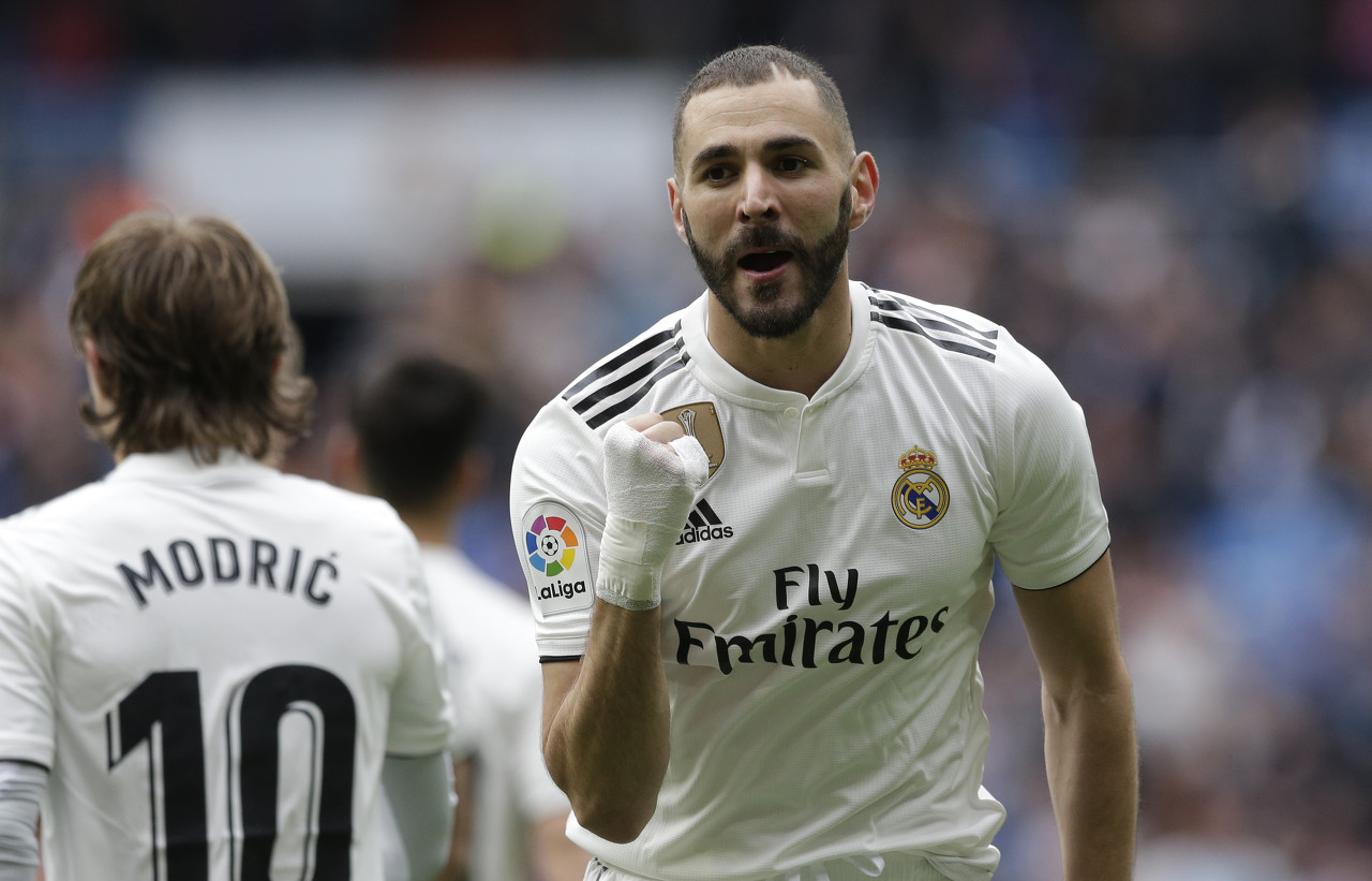 皇马致敬莫德里奇视频,皇马致敬纳瓦斯