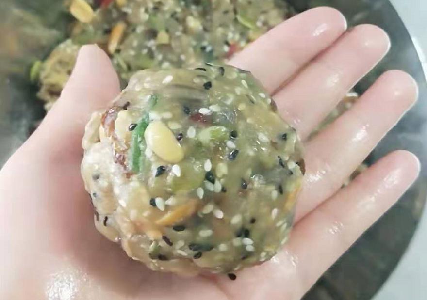 月饼吃什么馅最好吃又简单,南方月饼和北方月饼的馅