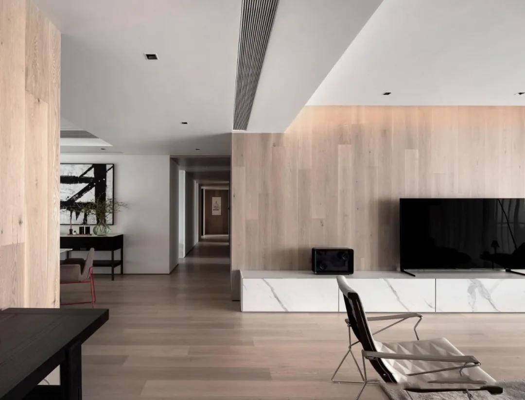 木地板能铺到绝对平整吗,木地板可以只铺客厅吗