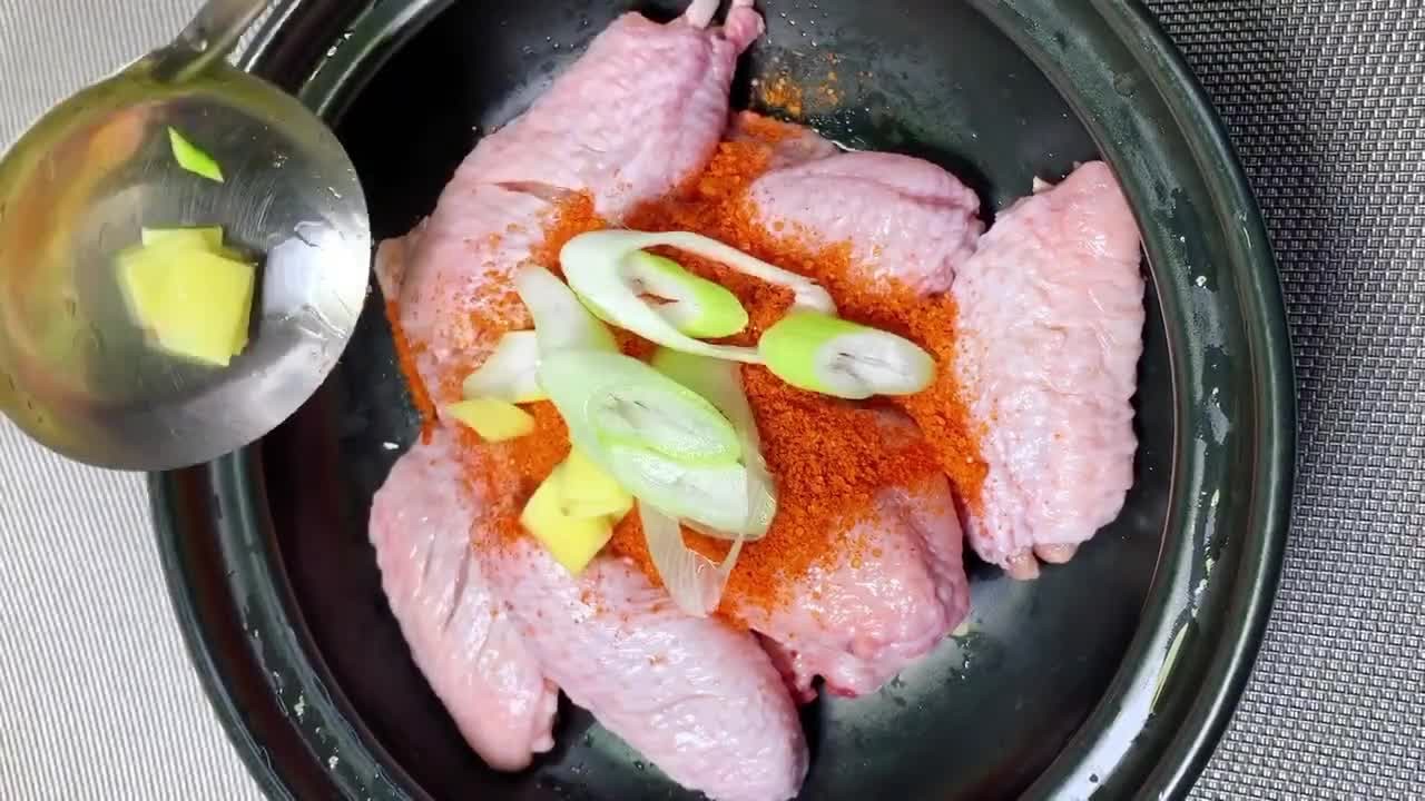 肯德基炸鸡翅中的做法不要面包糠,在家做像肯德基一样好吃的炸鸡翅