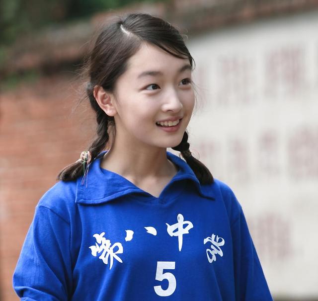 周冬雨再度演张艺谋的电影,周冬雨天生为大银幕而生